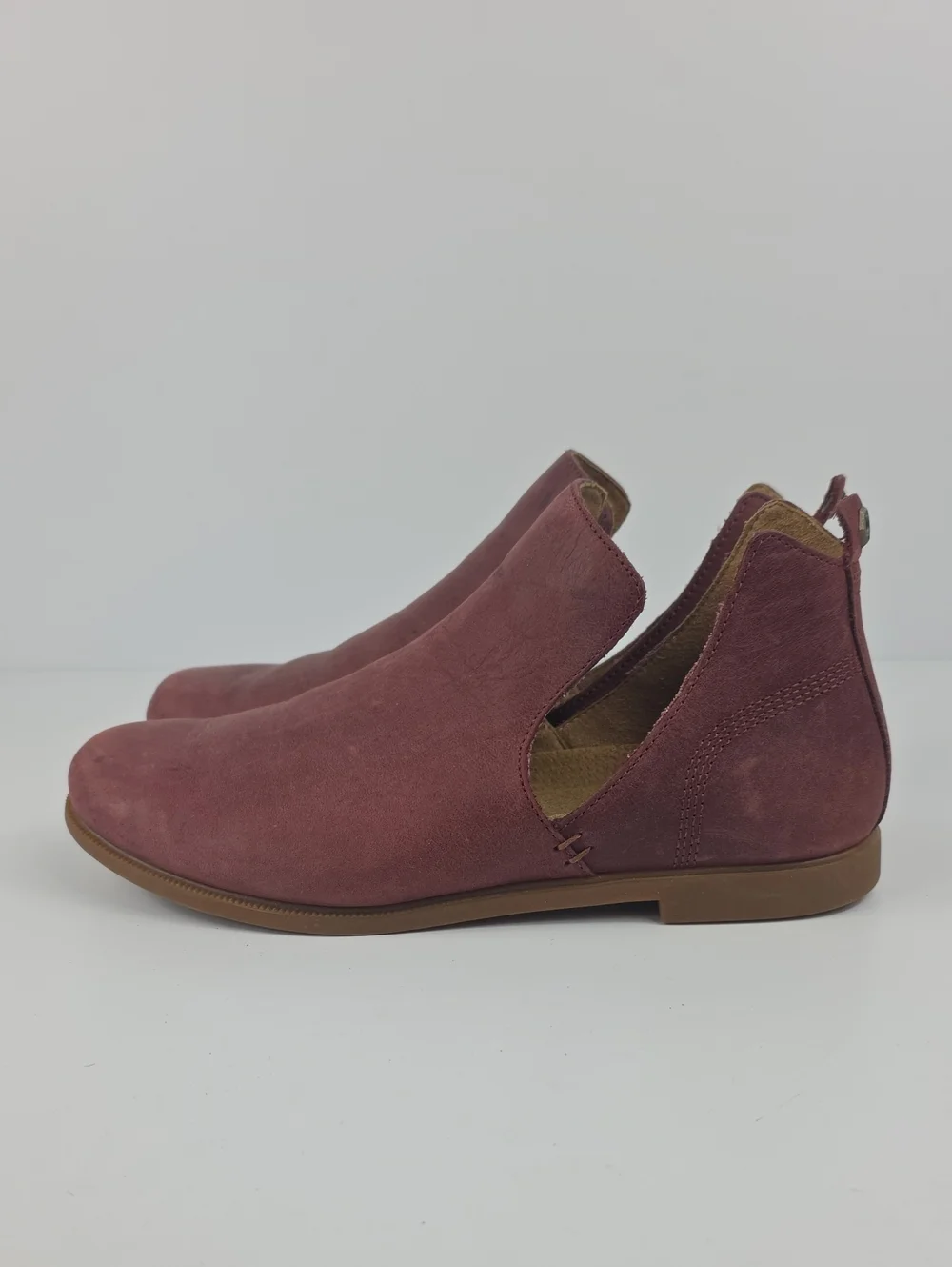 Kodiak Lowrider V Cut Leather Women's Booties Size 8